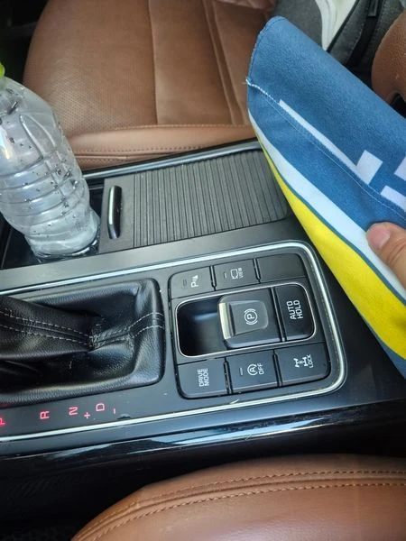 Kia Sorento Diesel 2.2 4WD, снимка 3 - Автомобили и джипове - 56225313