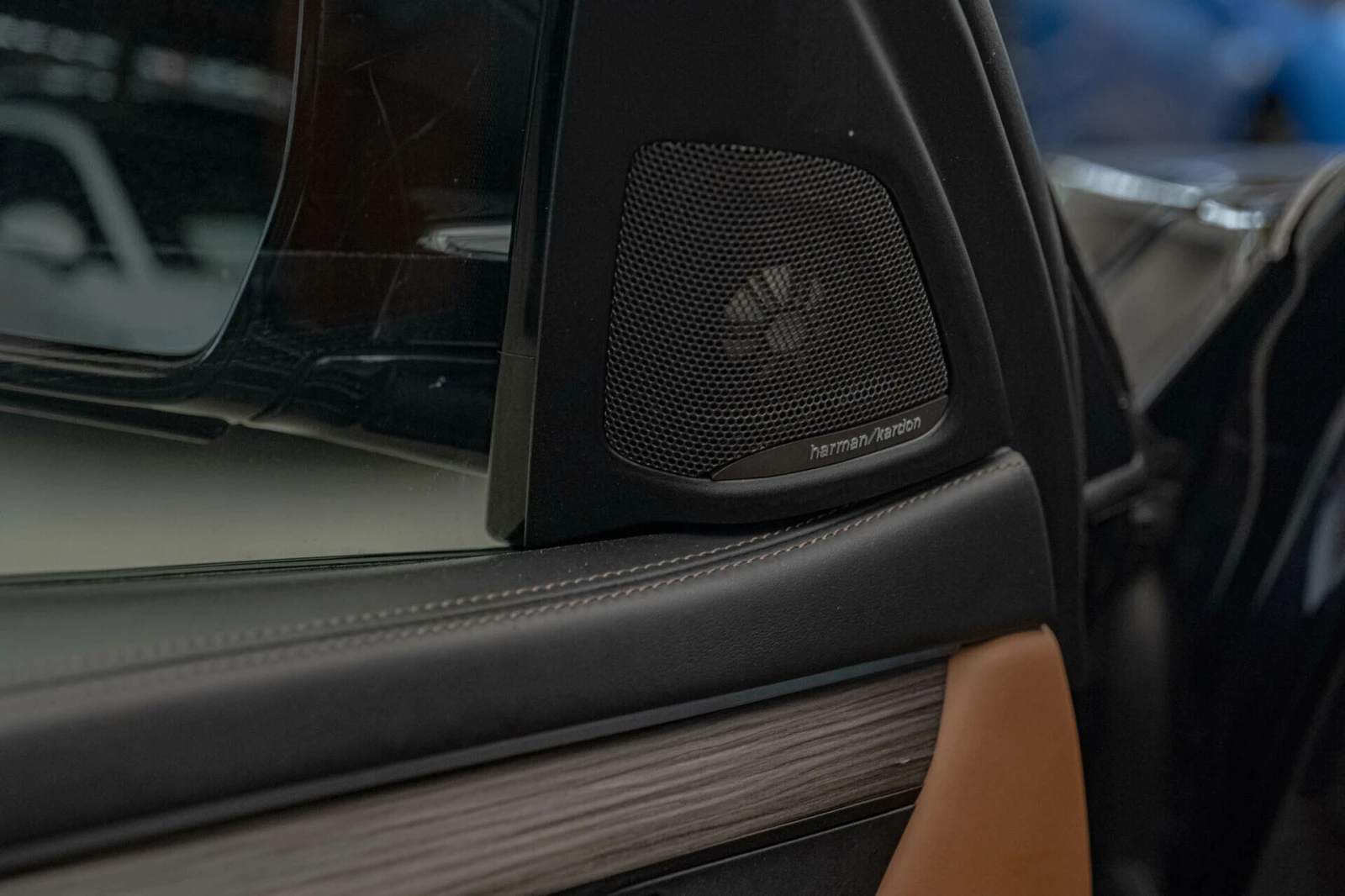 BMW X6 40d/M-Packet/Harman Kardon/Soft Close/HuD/Individu - изображение 9