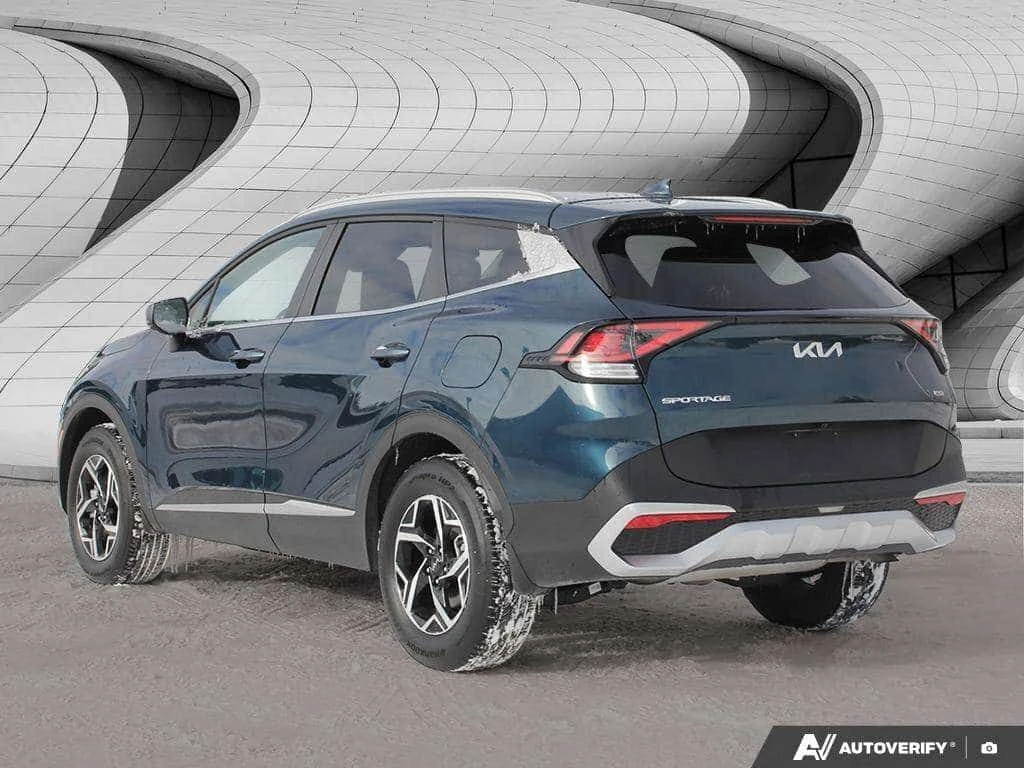 Kia Sportage * LX * ПАНОРАМА* ПОДГРЕВИ* CARPLAY* ФИКСИРАНА ЦЕНА, снимка 3 - Автомобили и джипове - 53827529