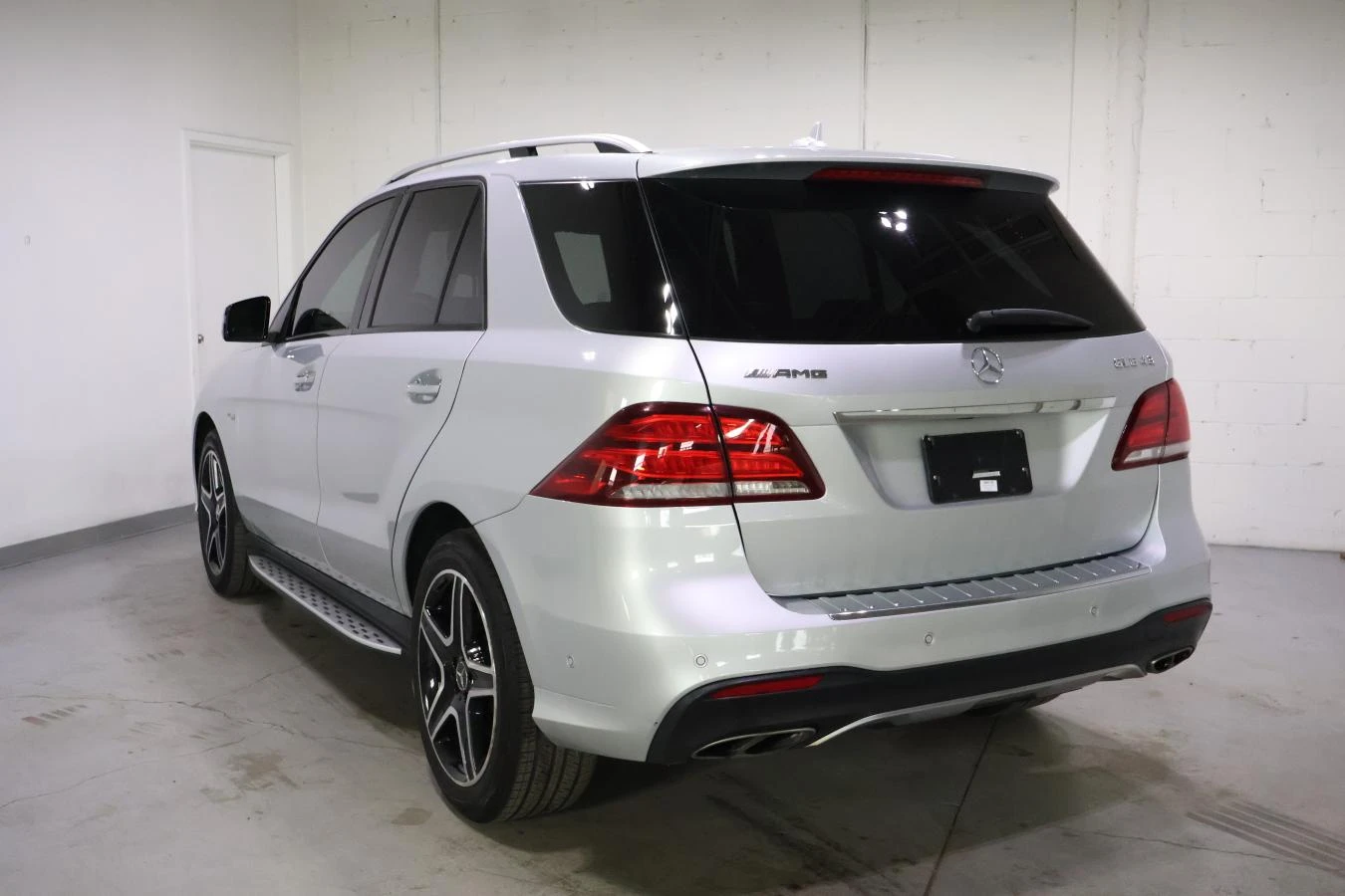 Mercedes-Benz GLE 43 AMG, снимка 3 - Автомобили и джипове - 55036583