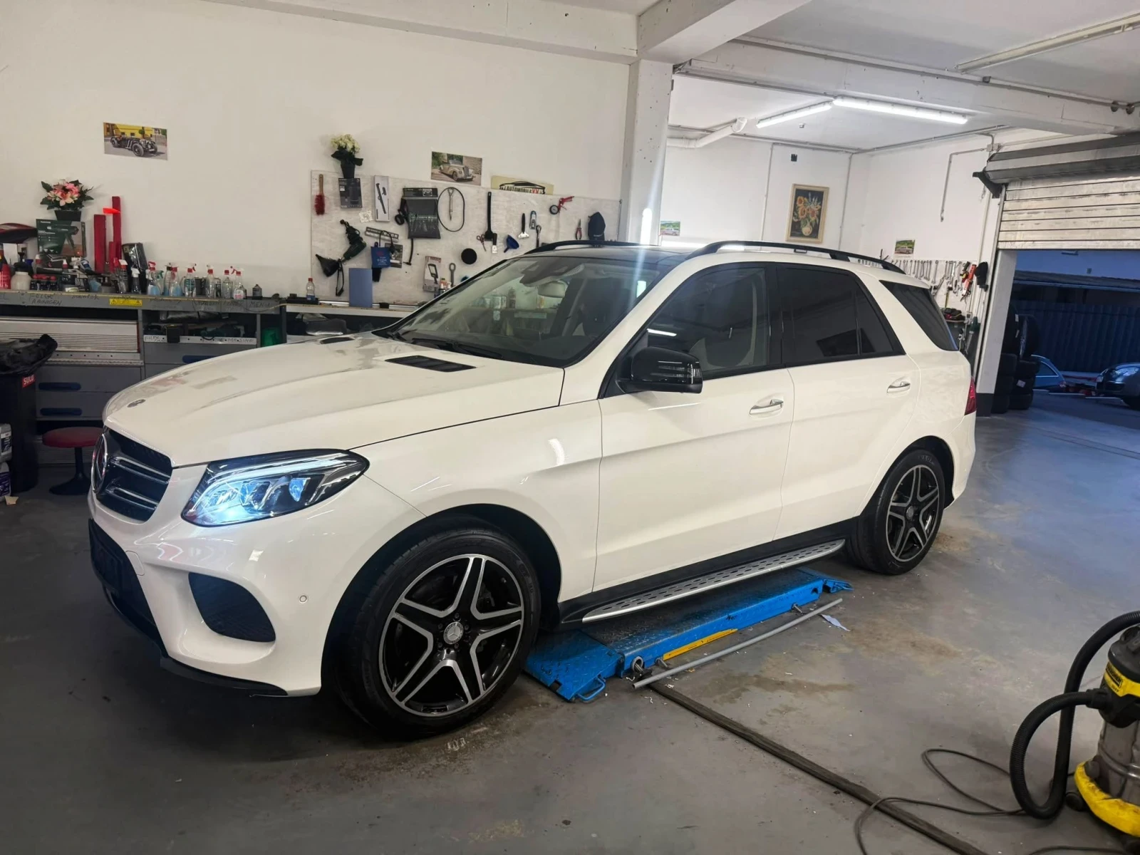 Mercedes-Benz GLE 350 Очакван Внос GLE 350d 4MATIC AMG Line / PANORAMA , снимка 2 - Автомобили и джипове - 55666779
