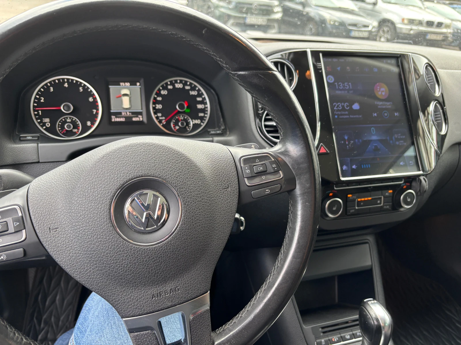 VW Tiguan 2.0 TSI Sport&Style 4Motion Facelift, снимка 7 - Автомобили и джипове - 55773615