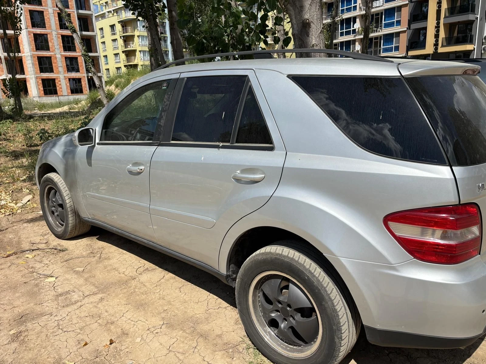 Mercedes-Benz ML 320, снимка 3 - Автомобили и джипове - 55906329