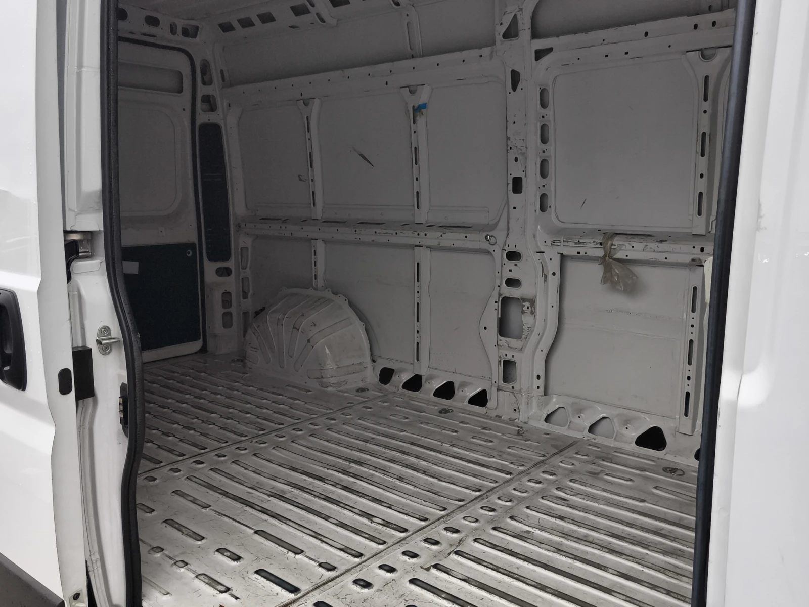 Citroen Jumper FT 35 L3H2 2.2 BlueHDI 140 BVM6 S&S E6.4//2211104 | Mobile.bg � ����������� 12