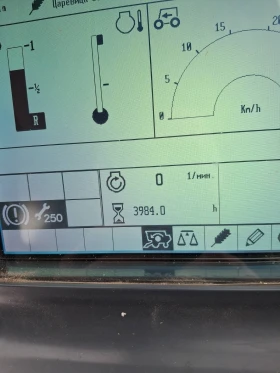 Комбайн Claas Lexion 580 с Хедер Vario 900, снимка 6