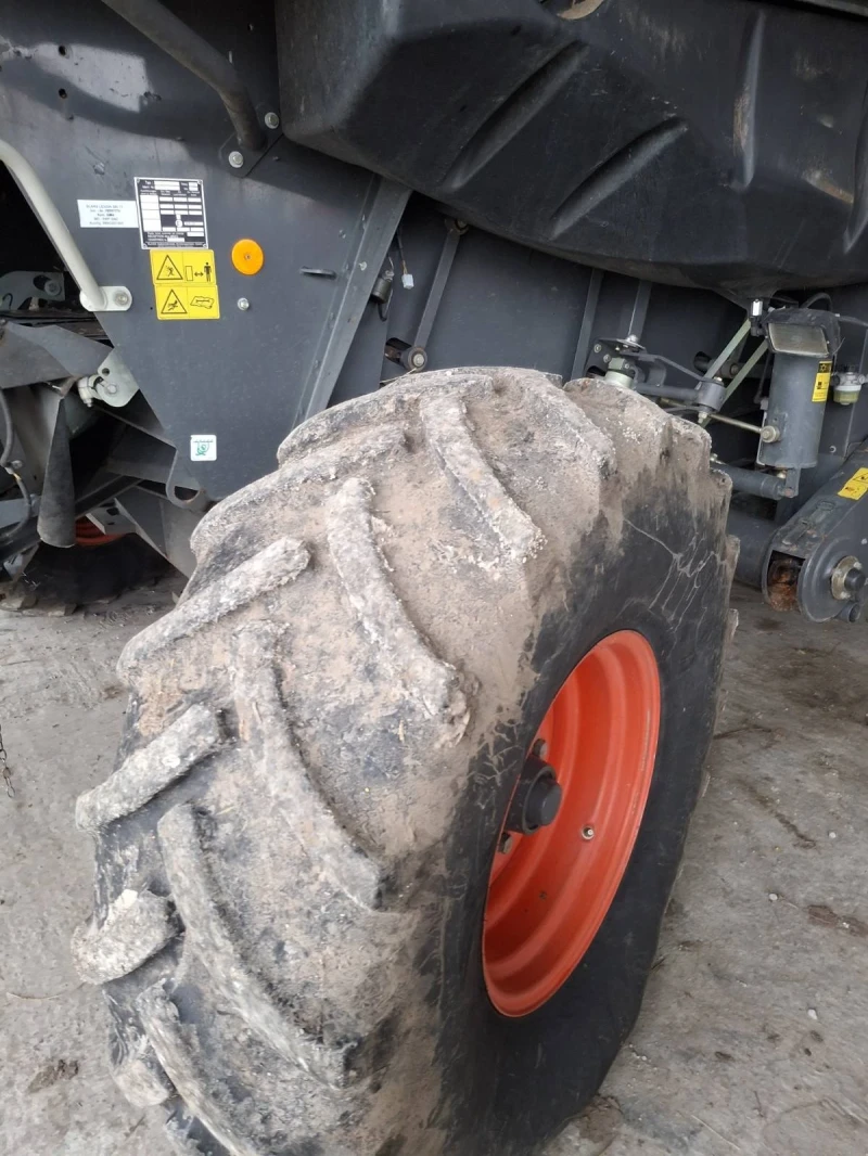 Комбайн Claas Lexion 580, снимка 10 - Селскостопанска техника - 52940405