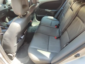 Toyota Avensis 1.8 LPG, снимка 13