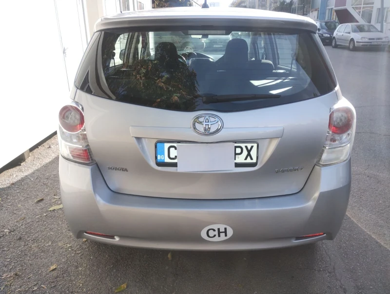 Toyota Verso, снимка 4 - Автомобили и джипове - 47732906