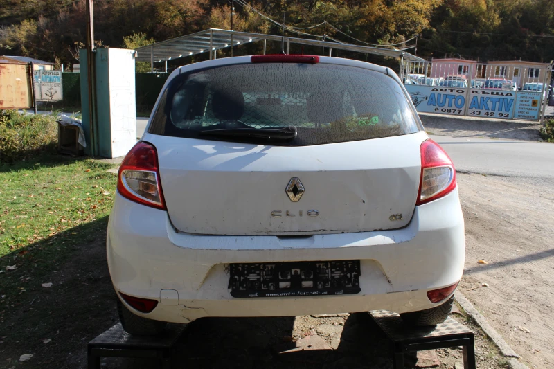 Renault Clio 1.5DCI, снимка 6 - Автомобили и джипове - 47799925