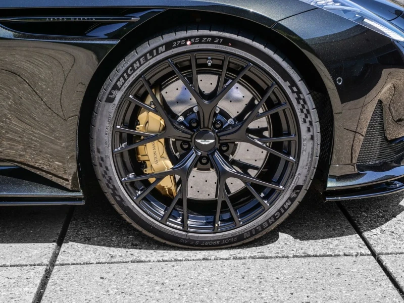 Aston martin Други DB12 Volante = NEW= Carbon Ceramic Brakes Гаранция, снимка 5 - Автомобили и джипове - 48117226