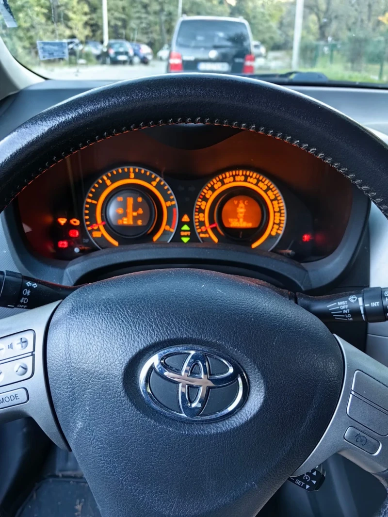 Toyota Auris, снимка 9 - Автомобили и джипове - 48570103