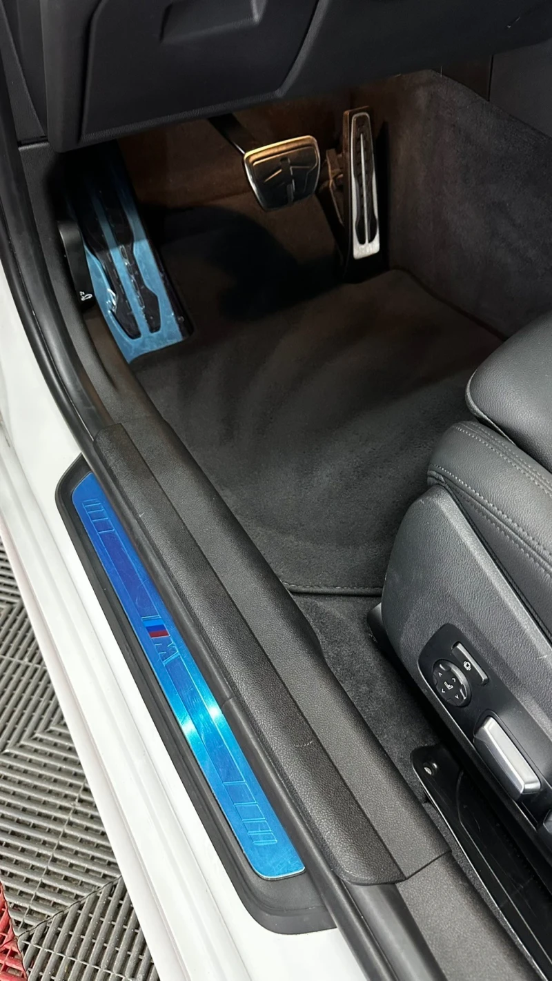 BMW 330 2000 км, снимка 11 - Автомобили и джипове - 50112963