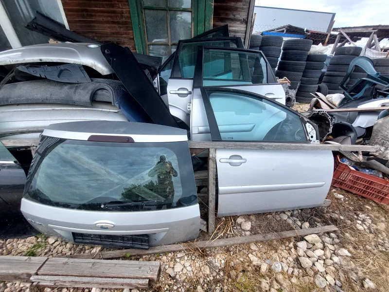 Ford Fiesta 1.25i Народна Цена, снимка 12 - Автомобили и джипове - 52329426