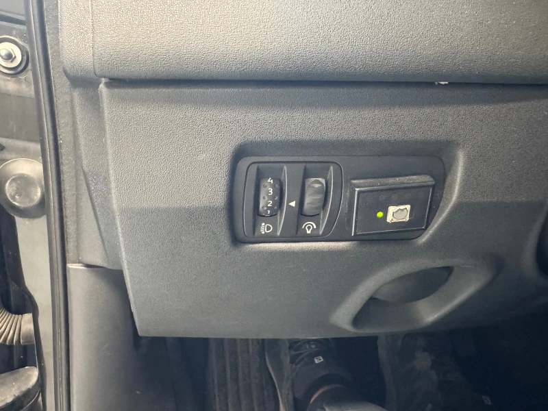 Renault Megane 1.4/16v, снимка 7 - Автомобили и джипове - 52454573