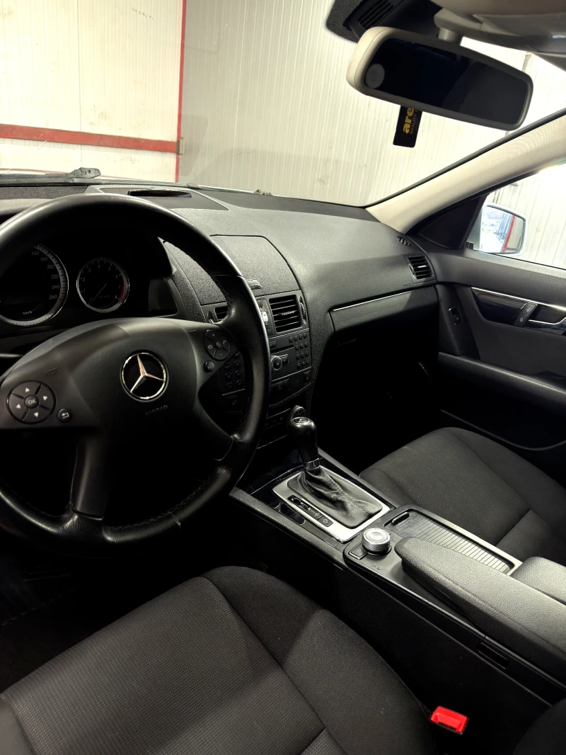 Mercedes-Benz C 180, снимка 9 - Автомобили и джипове - 53345387