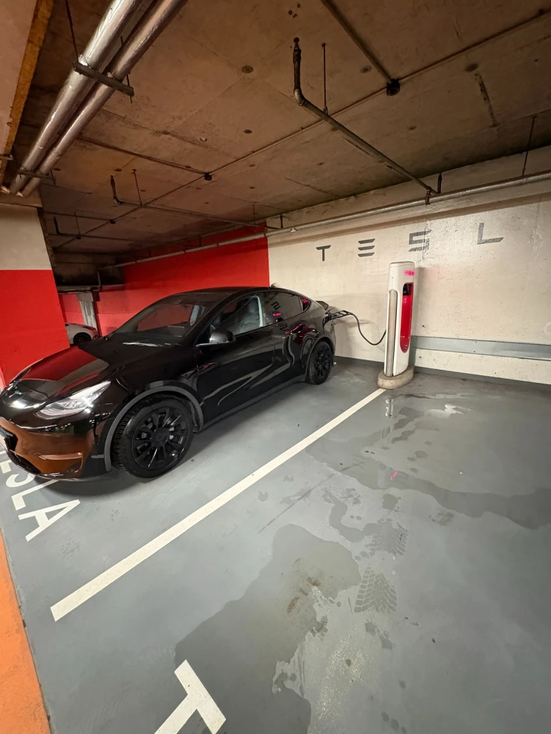 Tesla Model Y Dual Motor Long range, снимка 4 - Автомобили и джипове - 53537455