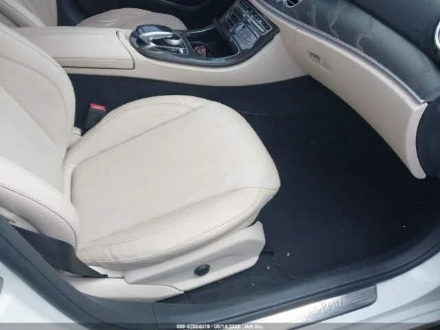 Mercedes-Benz E 300  - изображение 7