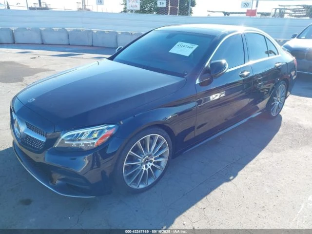 Mercedes-Benz C 300  - изображение 3