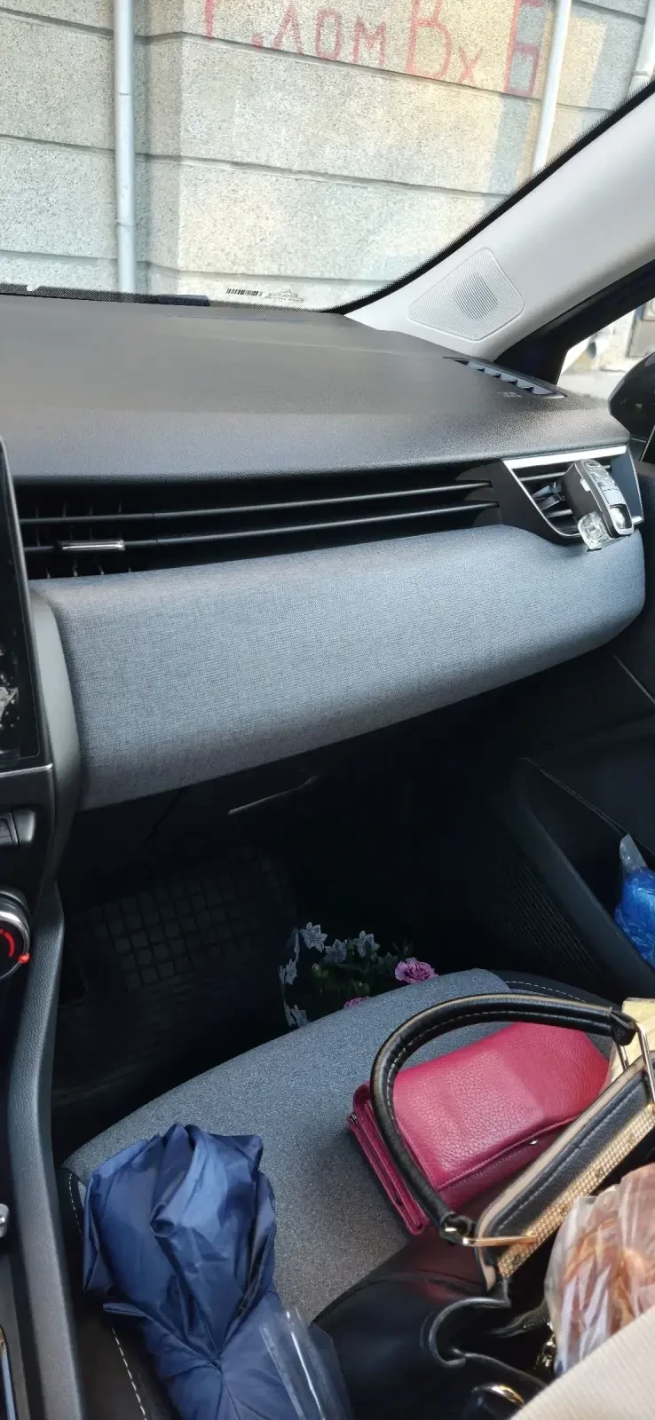 Renault Clio Бензин-газ ( фабрична газова уредба ), снимка 10 - Автомобили и джипове - 53787259