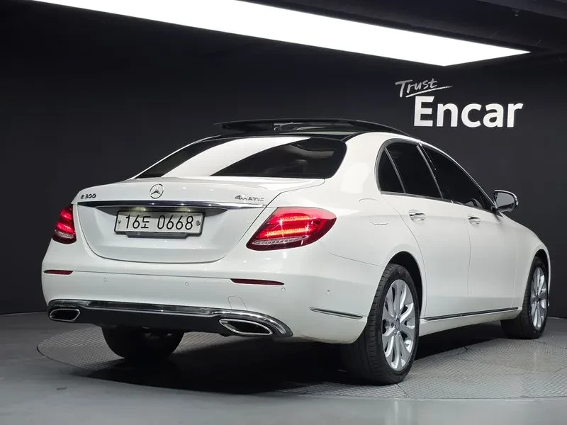 Mercedes-Benz E 300 E300 4MATIC Exclusive* ��������* ������� �� ������ | Mobile.bg � ����������� 2