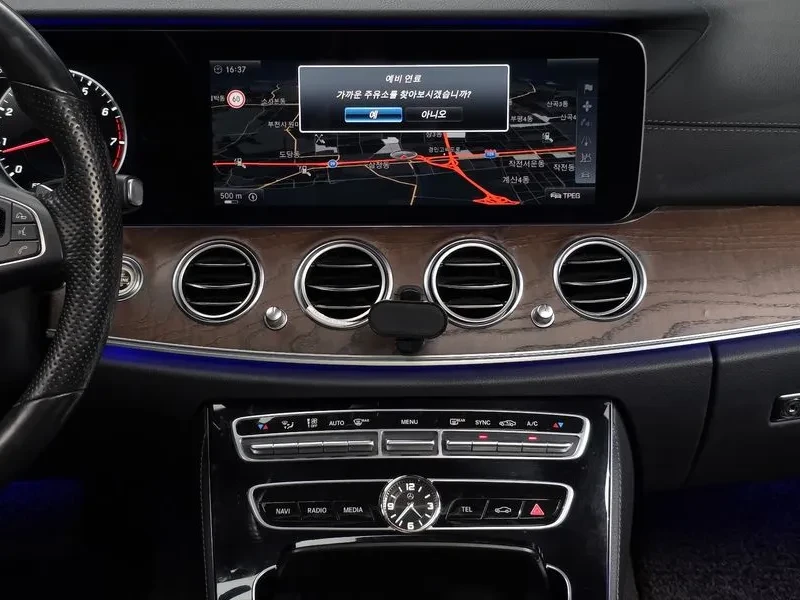 Mercedes-Benz E 300 E300 4MATIC Exclusive* ��������* ������� �� ������ | Mobile.bg � ����������� 14