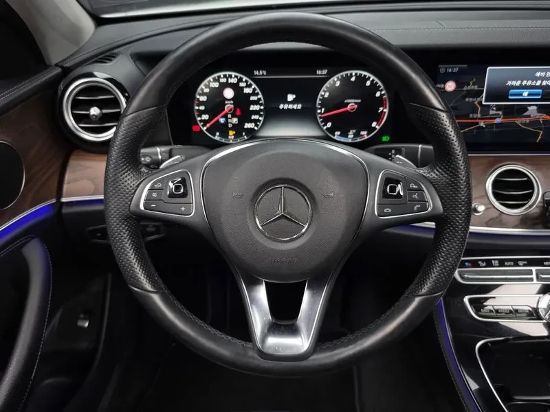 Mercedes-Benz E 300 E300 4MATIC Exclusive* ��������* ������� �� ������ | Mobile.bg � ����������� 13