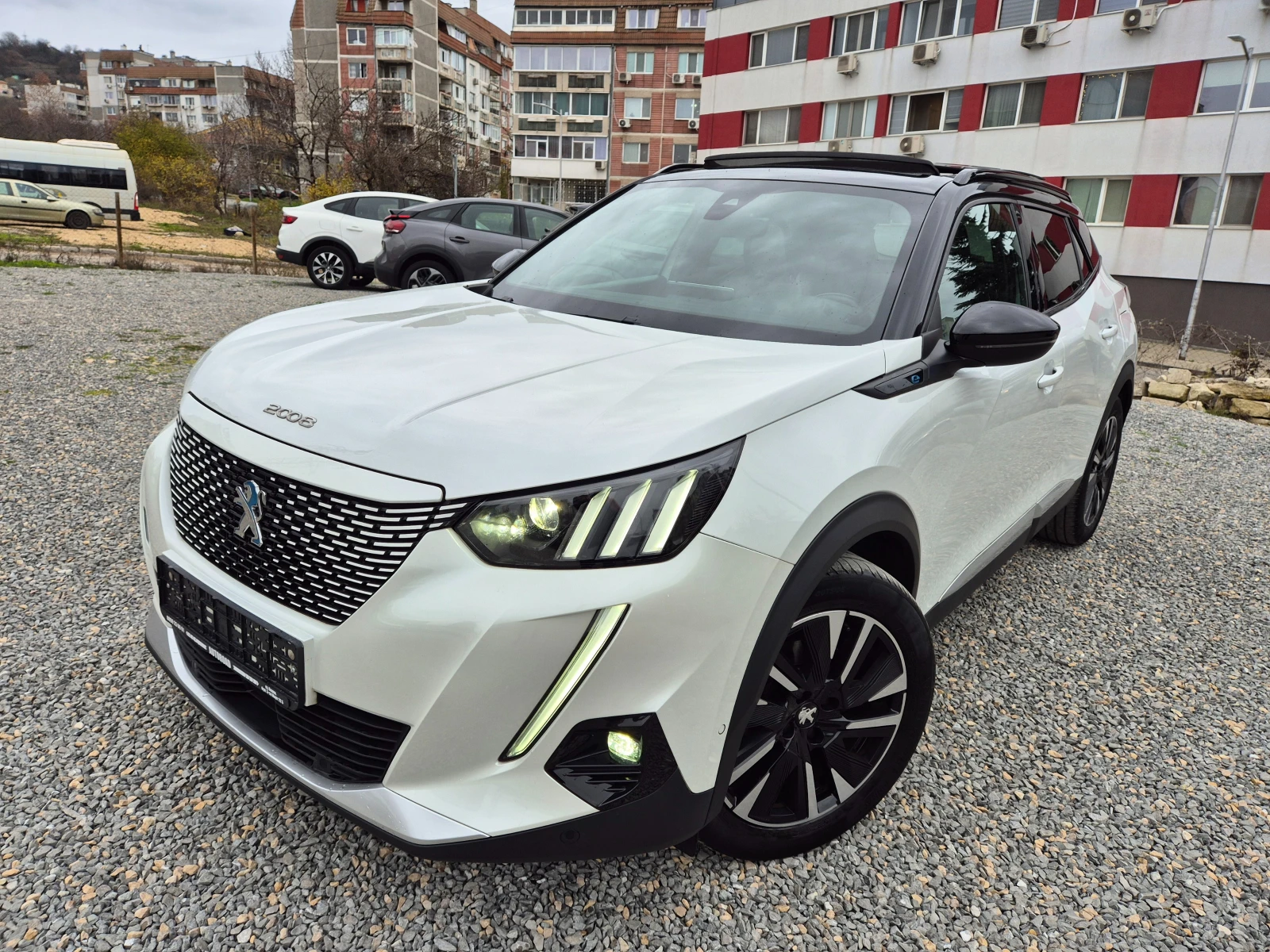 Peugeot 2008 ELECTRIC-GT-PANORAMA-AMBIENT-PODGREV-PERLA, снимка 1