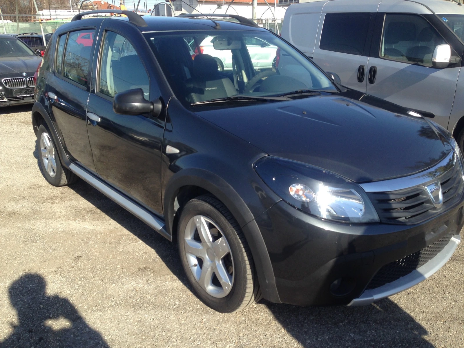 Dacia Sandero 1.6GPLГаз/85/Клима/Bluetooth/Euro5 - изображение 3