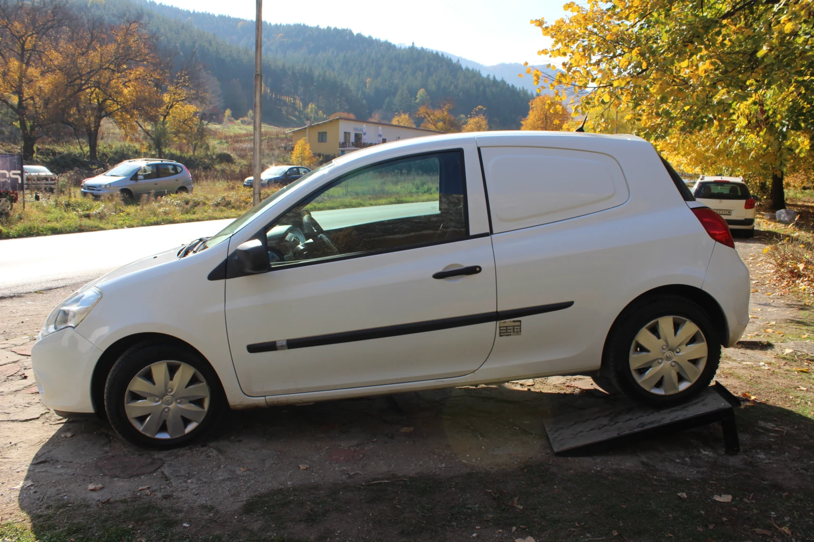 Renault Clio 1.5DCI - изображение 9