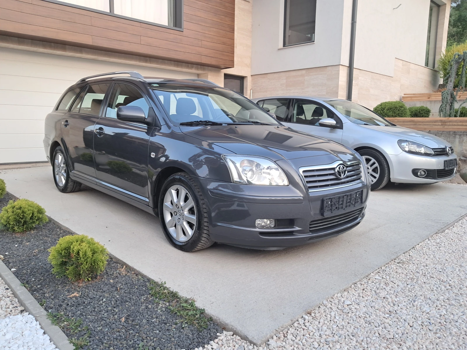 Toyota Avensis -114000км-КАТО НОВА - изображение 2