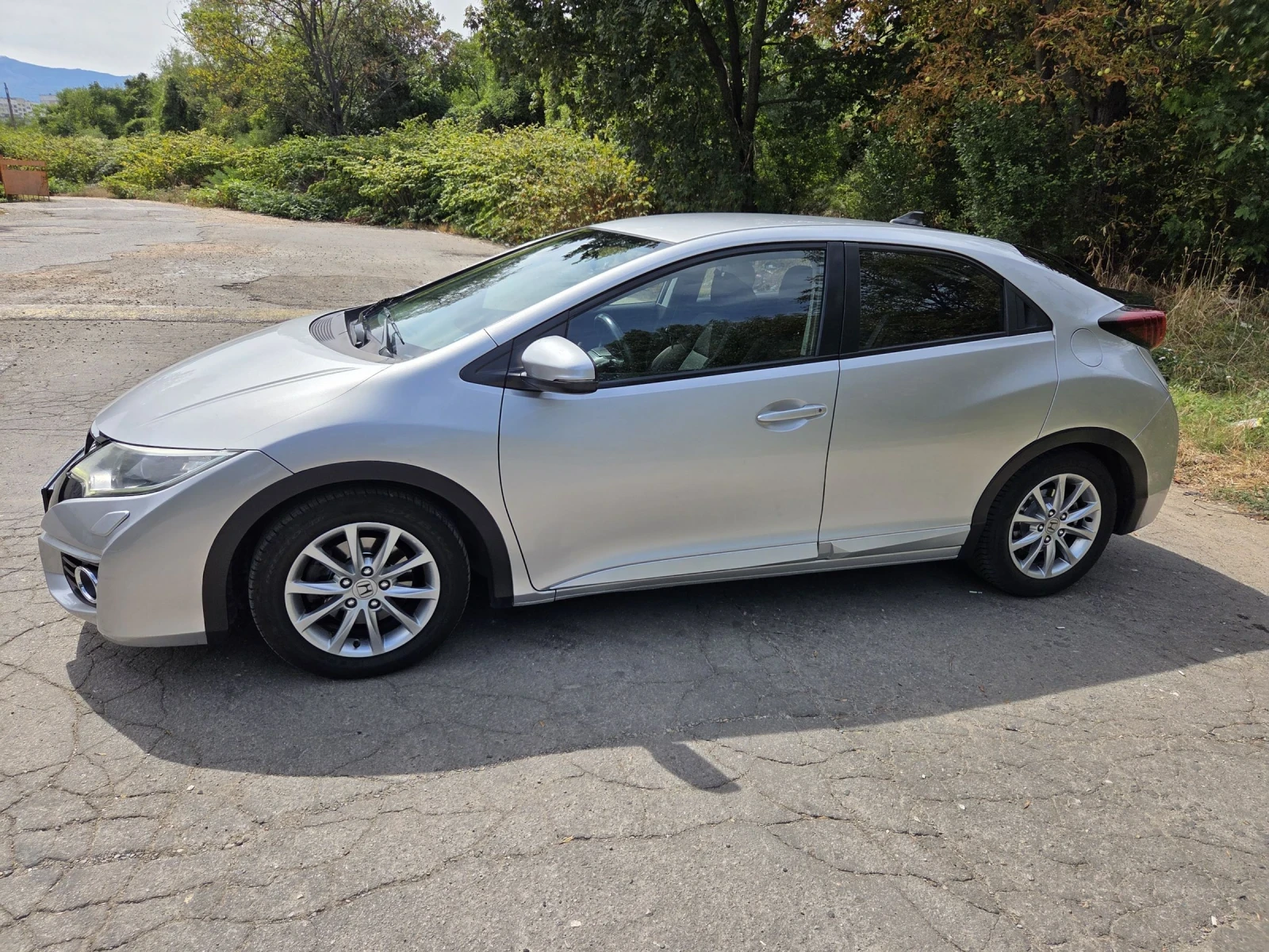 Honda Civic 1, 6 i-dtec Facelift - изображение 4