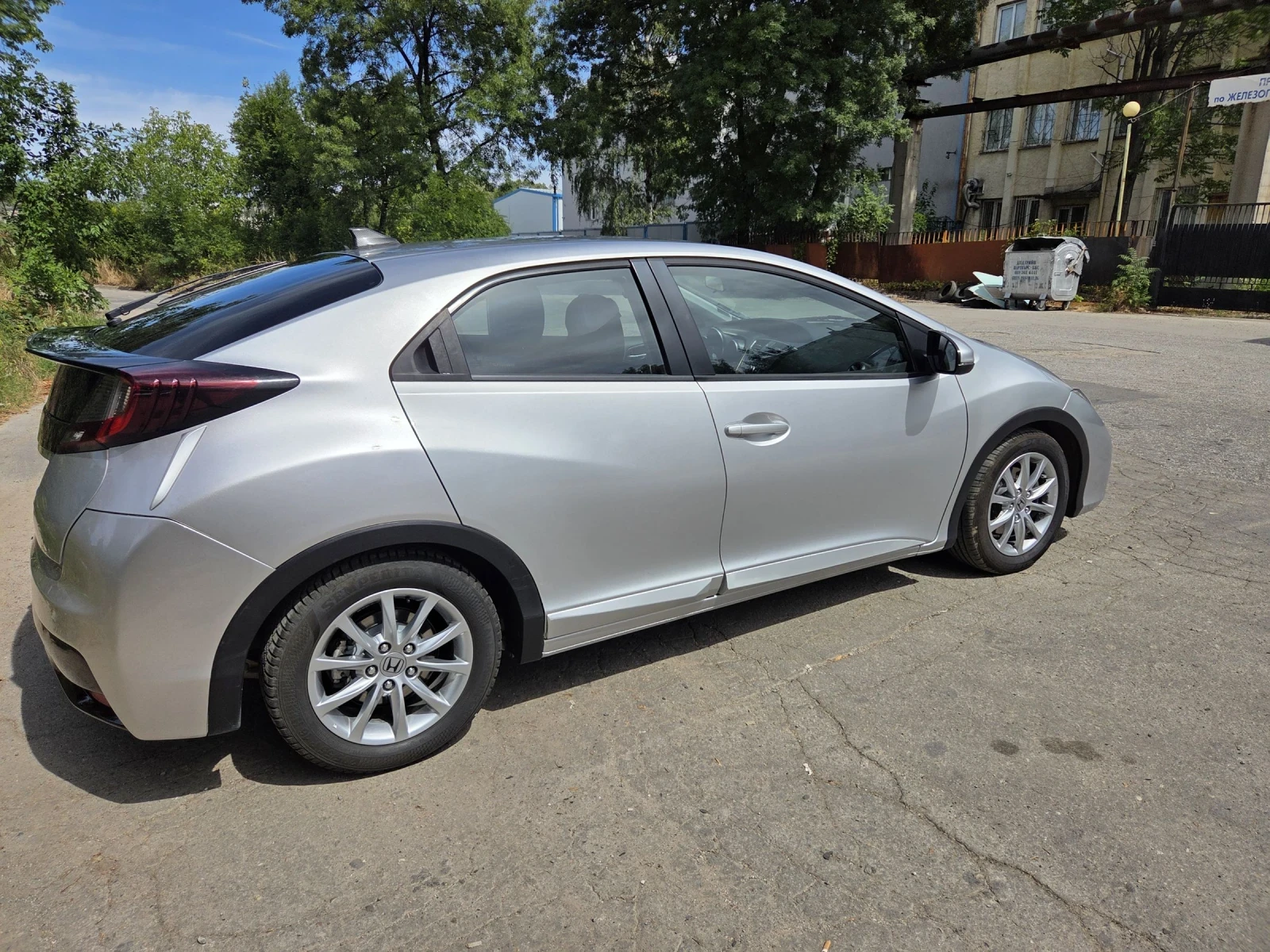 Honda Civic 1, 6 i-dtec Facelift - изображение 6