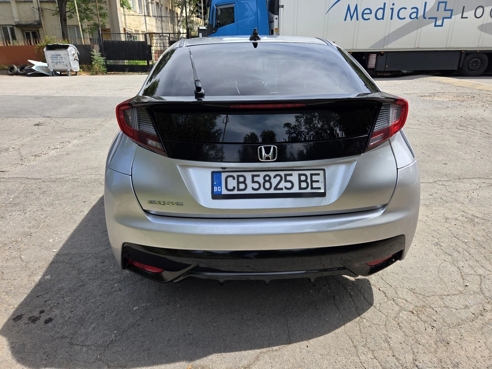 Honda Civic 1, 6 i-dtec Facelift - изображение 8