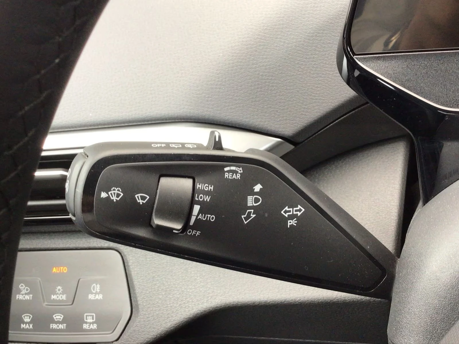 VW ID.4 PRO/286HP/NAVI/LED/CARPLAY/DIGI/383g - изображение 7