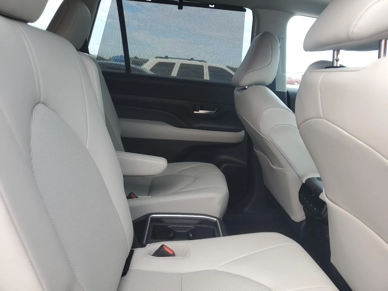 Toyota Grand Highlander  AWD Direct Shift ECT | Mobile.bg   11