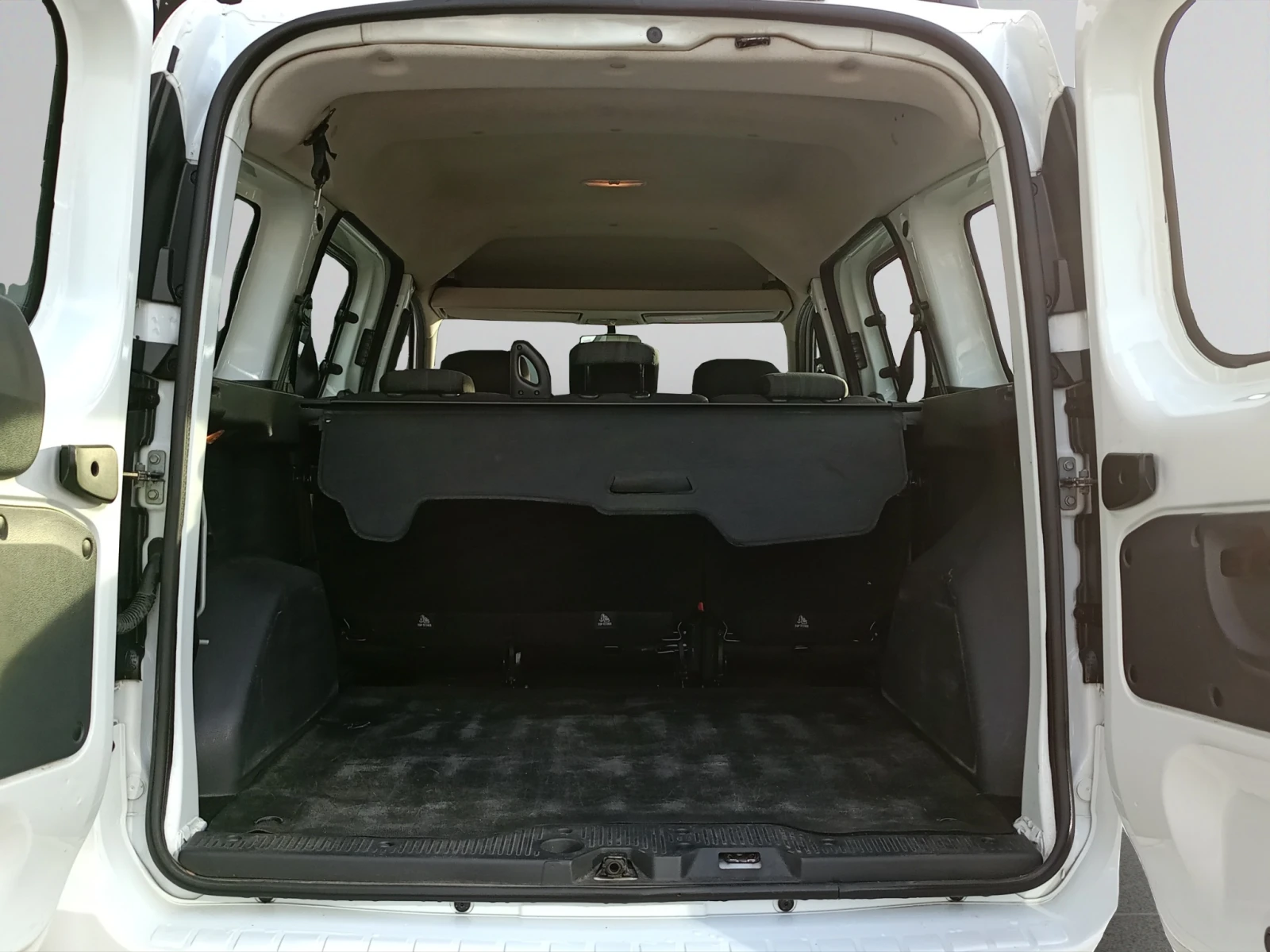 Dacia Dokker 1.5 DCi 90hp MT5 N1 E6 - изображение 9