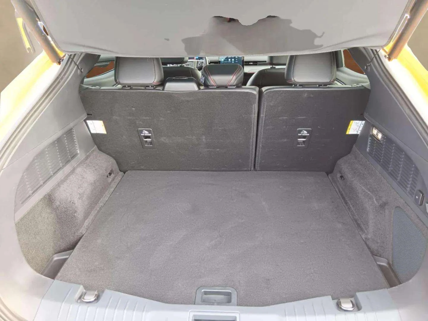 Ford Mustang Mach-E BEV 98 kWh - изображение 10