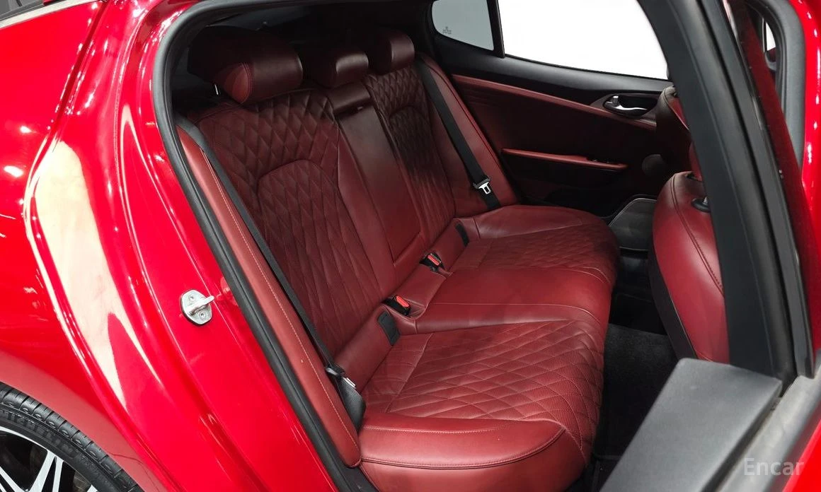 Kia Stinger GT AWD* MEISTER* HARMAN KARDON* HEAD-UP* ОБДУХВАНЕ, снимка 17 - Автомобили и джипове - 53880883