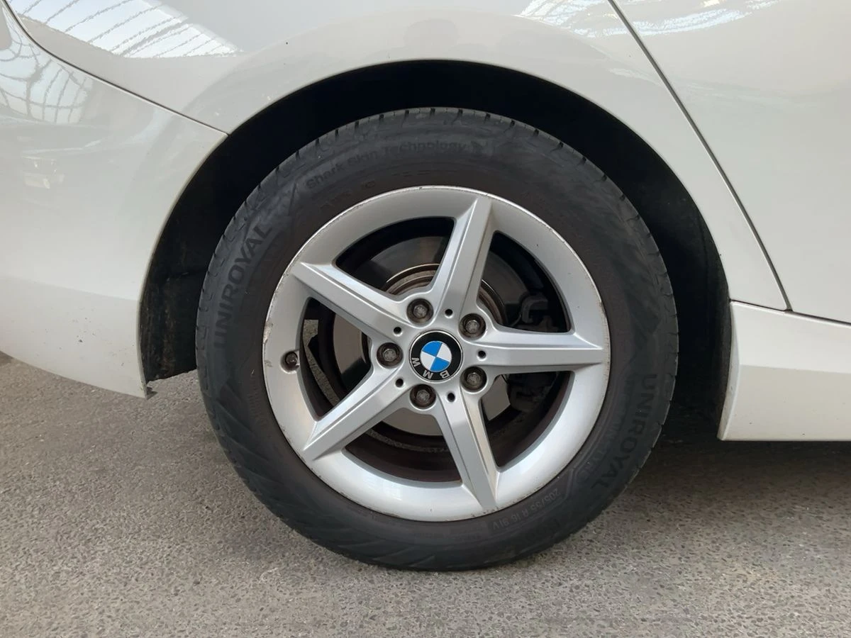 BMW 116 EfficientDynamics Advantage, снимка 12 - Автомобили и джипове - 54257321