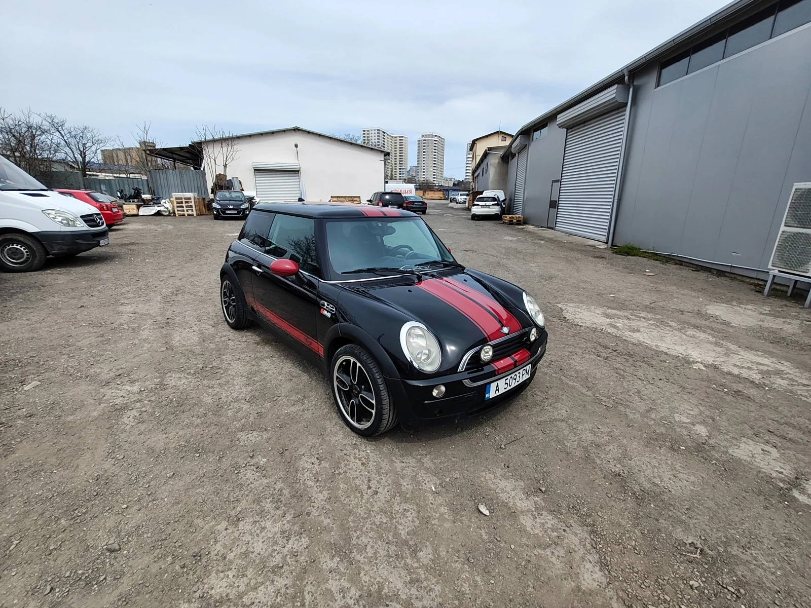 Mini One 1.6, снимка 2 - Автомобили и джипове - 54336852