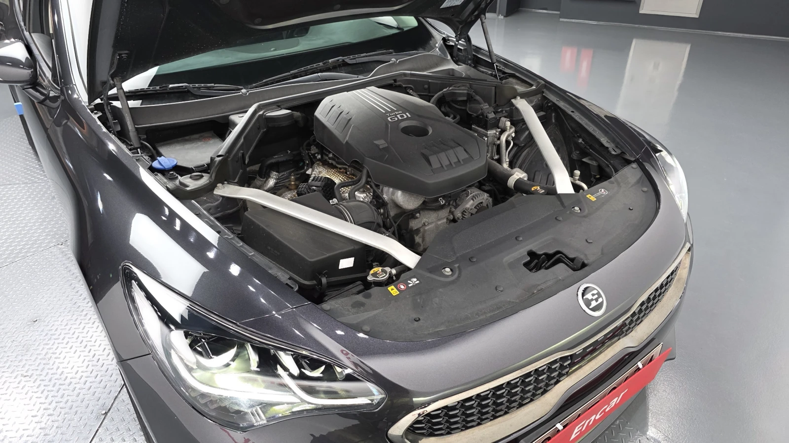 Kia Stinger 2.0* BLIND SPOT* ПОДГРЕВ ВОЛАН* КРАЙНА ЦЕНА, снимка 6 - Автомобили и джипове - 55348319