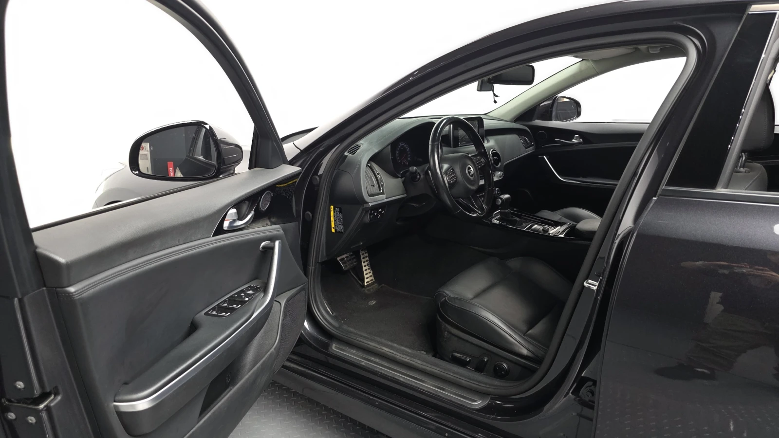 Kia Stinger 2.0* BLIND SPOT* ПОДГРЕВ ВОЛАН* КРАЙНА ЦЕНА, снимка 10 - Автомобили и джипове - 55348319