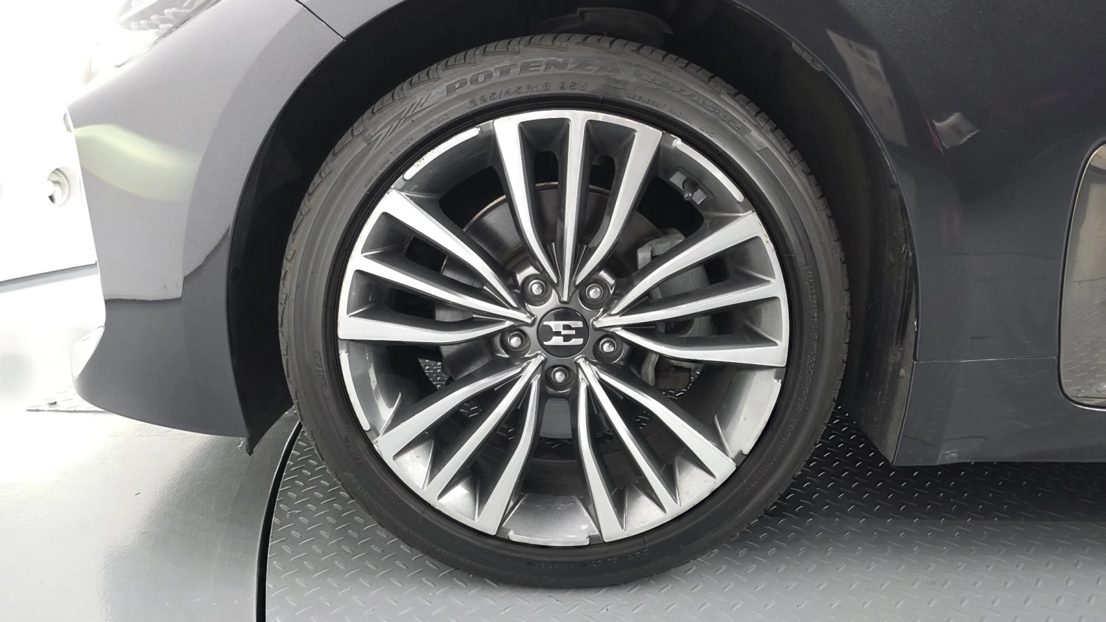 Kia Stinger 2.0* BLIND SPOT* ПОДГРЕВ ВОЛАН* КРАЙНА ЦЕНА, снимка 5 - Автомобили и джипове - 55348319