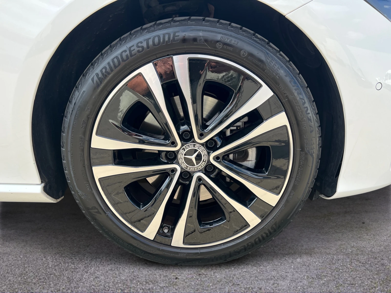 Mercedes-Benz CLA 180, снимка 5 - Автомобили и джипове - 55572874