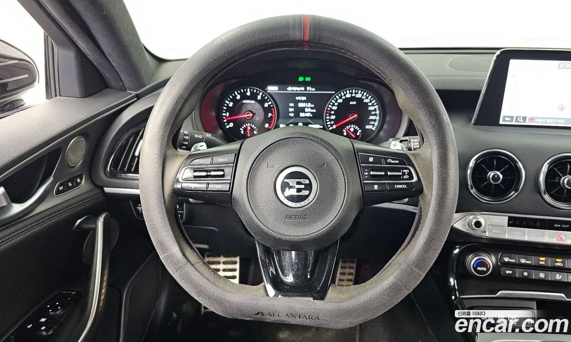 Kia Stinger 3.3 Turbo 2WD GT, снимка 13 - Автомобили и джипове - 55807296
