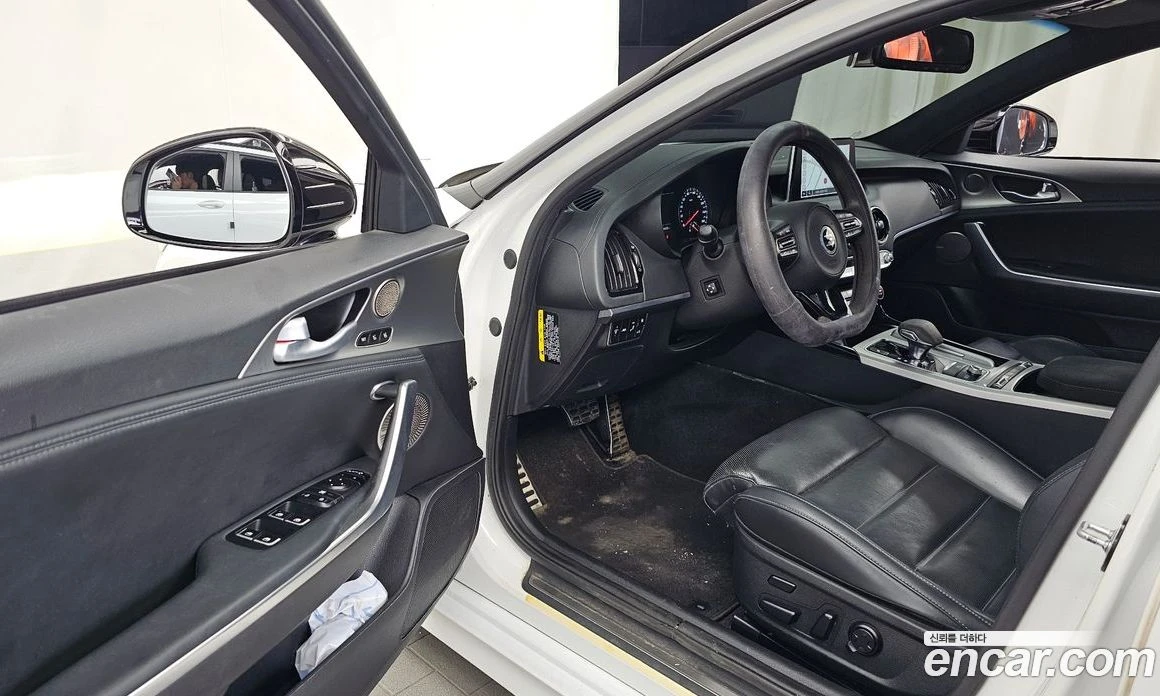 Kia Stinger 3.3 Turbo 2WD GT, снимка 10 - Автомобили и джипове - 55807296