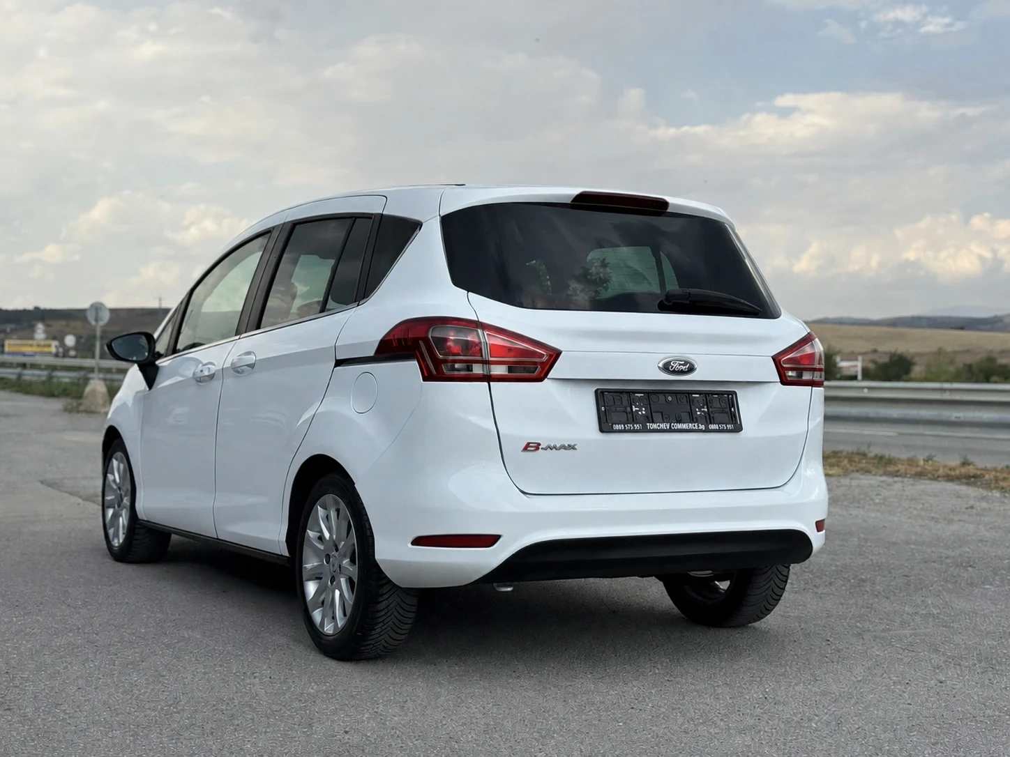 Ford B-Max 1.5-TDCI-TITANIUM-LED-NAVI-KEYLES-КАТО НОВ, снимка 4 - Автомобили и джипове - 55920471