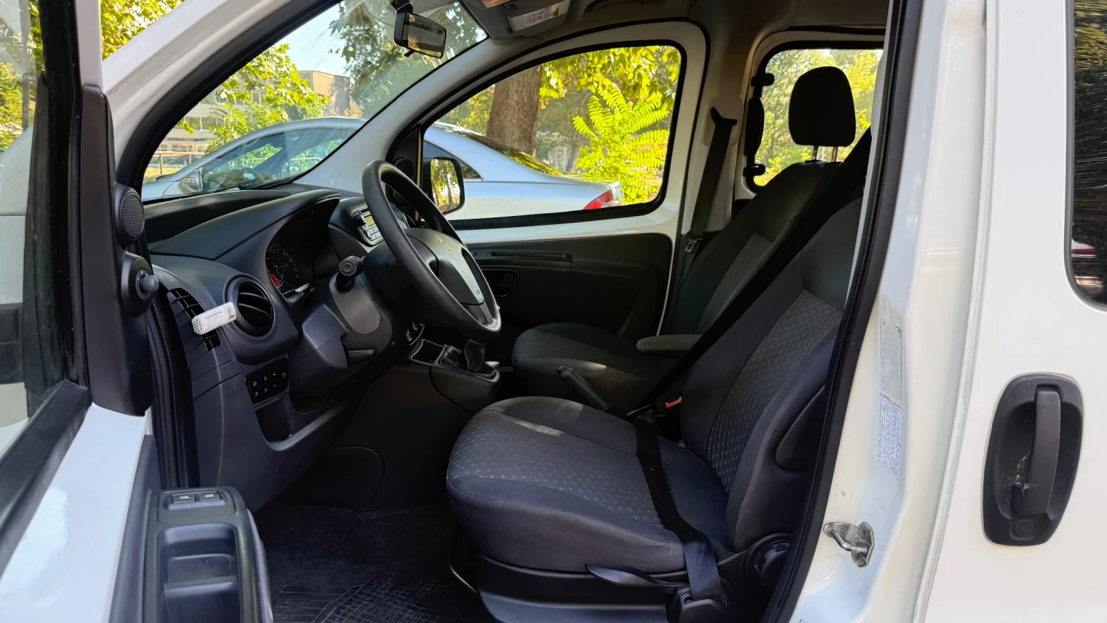 Peugeot Bipper 1.4 HDi, снимка 7 - Автомобили и джипове - 55952538