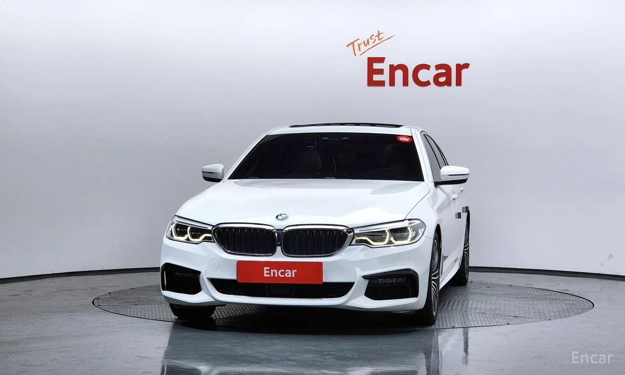 BMW 530 M* SPORT* ОБДУХВАНЕ* ХЕДЪП* ДИСТРОНИК* 360КАМЕРА* , снимка 3 - Автомобили и джипове - 55959924