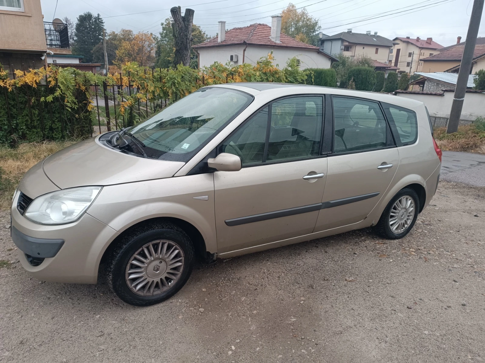 Renault Grand scenic, снимка 2 - Автомобили и джипове - 56666657
